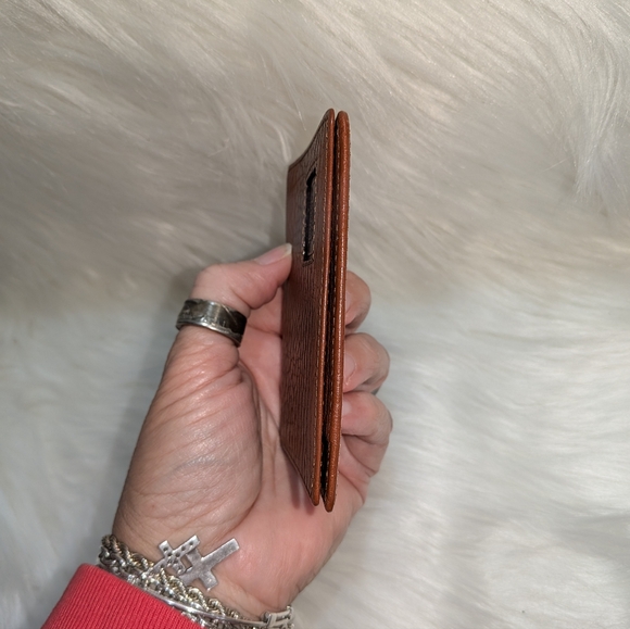 Vintage Burberrys Leather Card/I.D. Holder - Picture 13 of 14